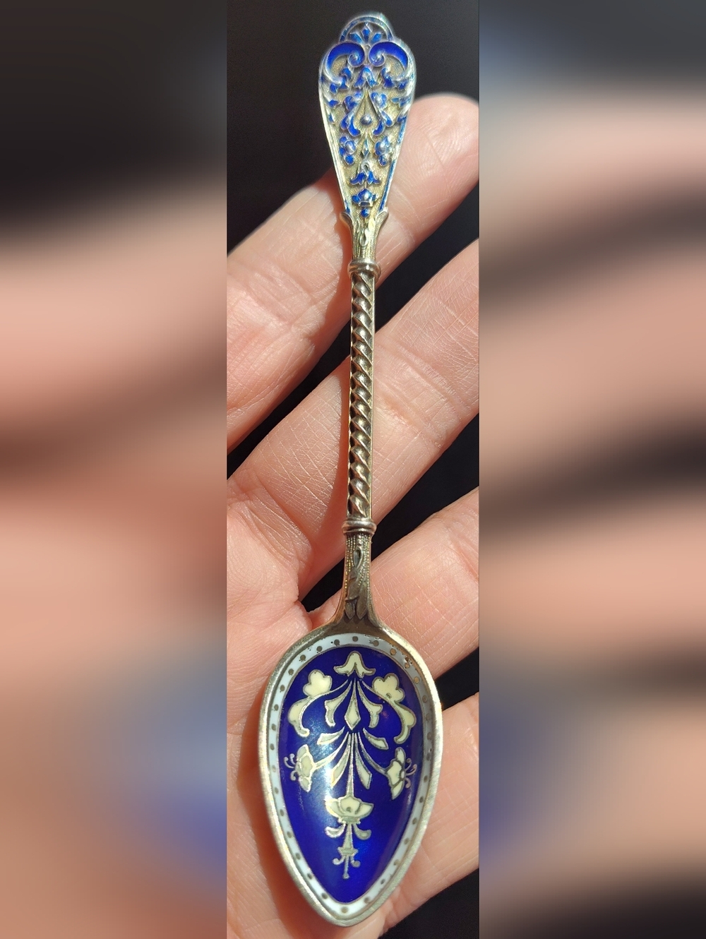 Antique Sterling Silver Cobalt Blue Inlay Demitasse Swirl Spoon. 0.5 Oz